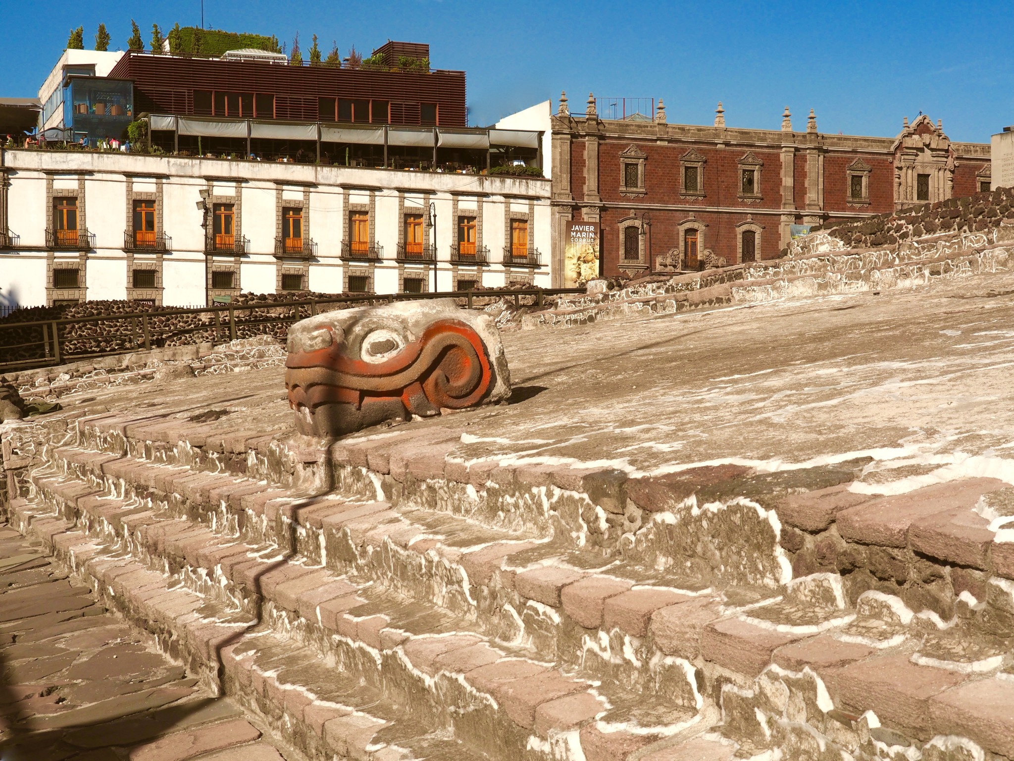 Beim Bau der U-Bahn kamen mitten im Zentrum die aztekischen Fundamente der Stadt ans Licht.